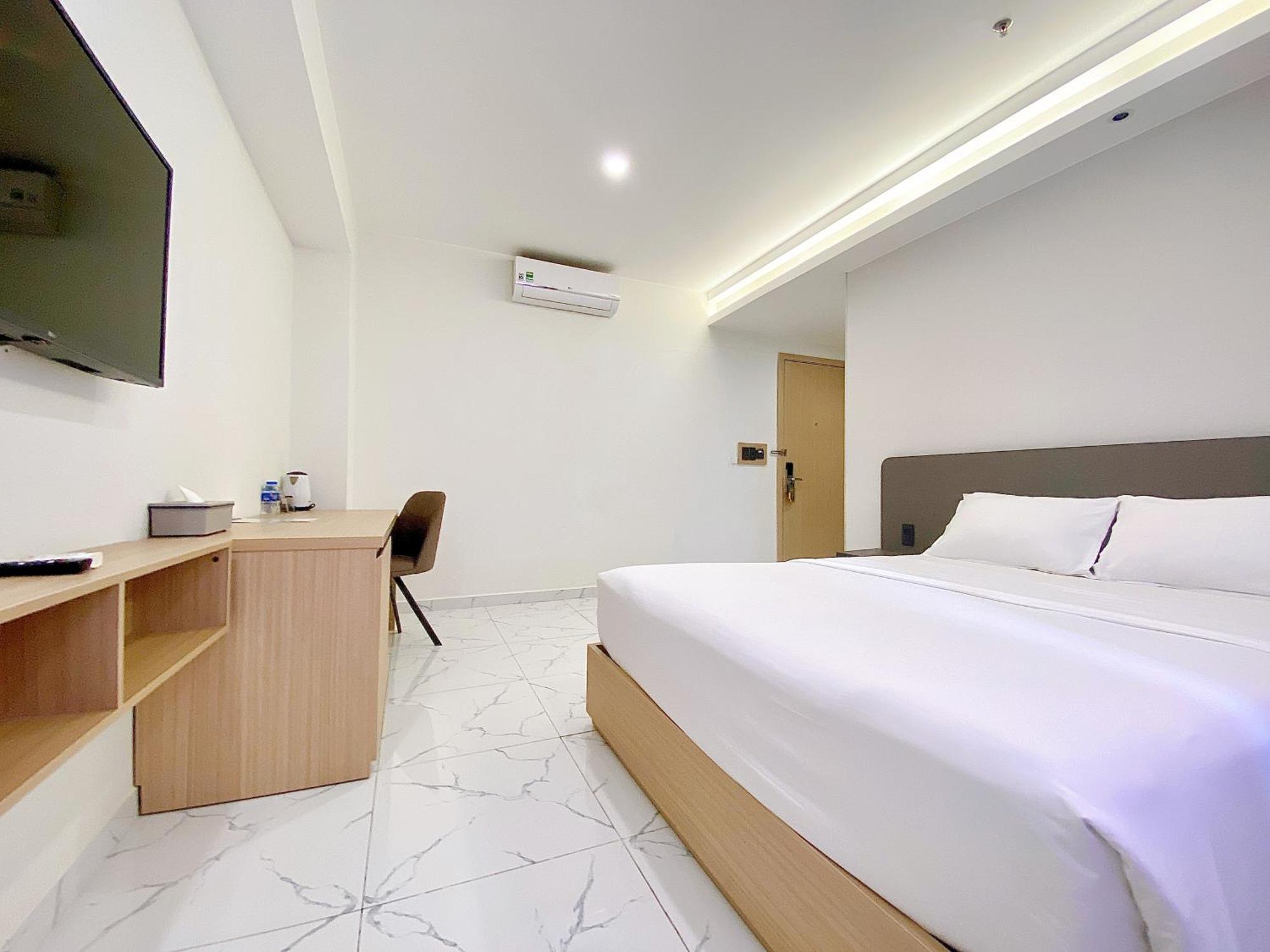 The Luxe Hotel Chau Doc Exterior photo