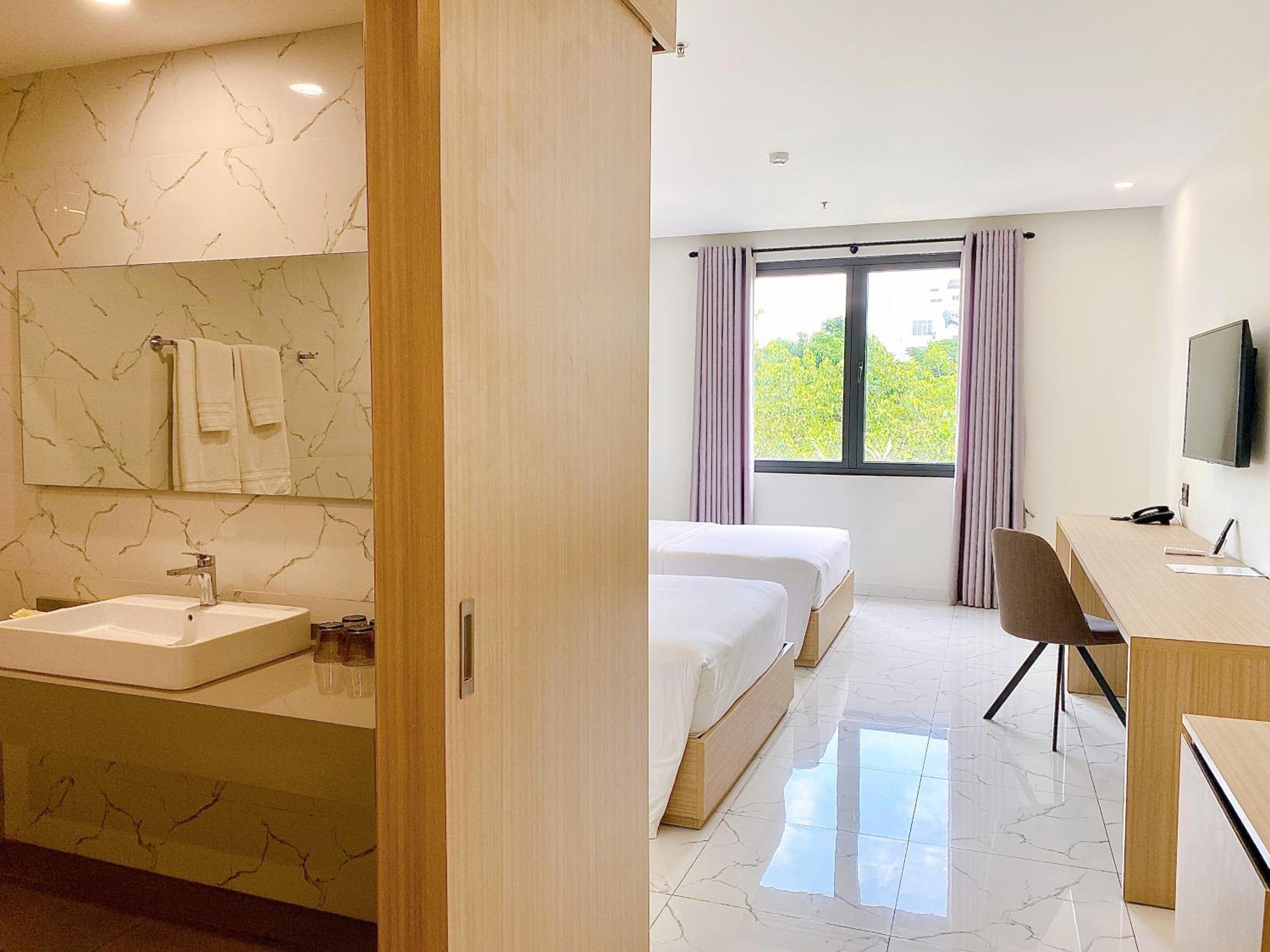 The Luxe Hotel Chau Doc Exterior photo
